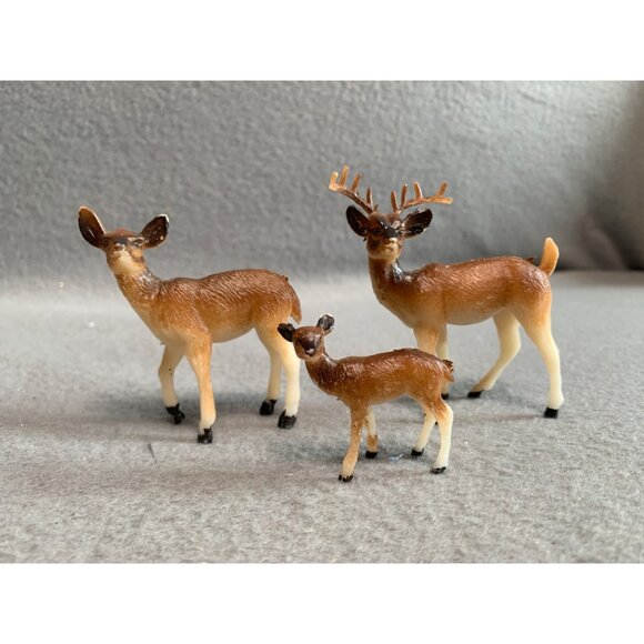 Vintage Plastic Deer Family Figurines Set 3 Collectible - Picture 6 of 7